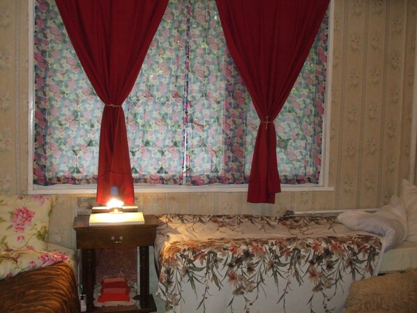 1 bedroom, desk, iron/ironing board, Internet