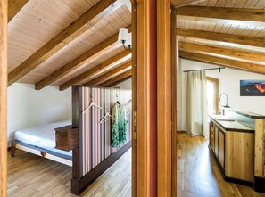 4 Schlafzimmer, Bügeleisen/Bügelbrett, WLAN, Bettwäsche