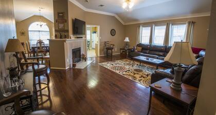 Great Location! Only 5-10 minutes from Kyle Field!
