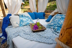 2 Schlafzimmer, Schreibtisch, Bügeleisen/Bügelbrett, Reisekinderbett