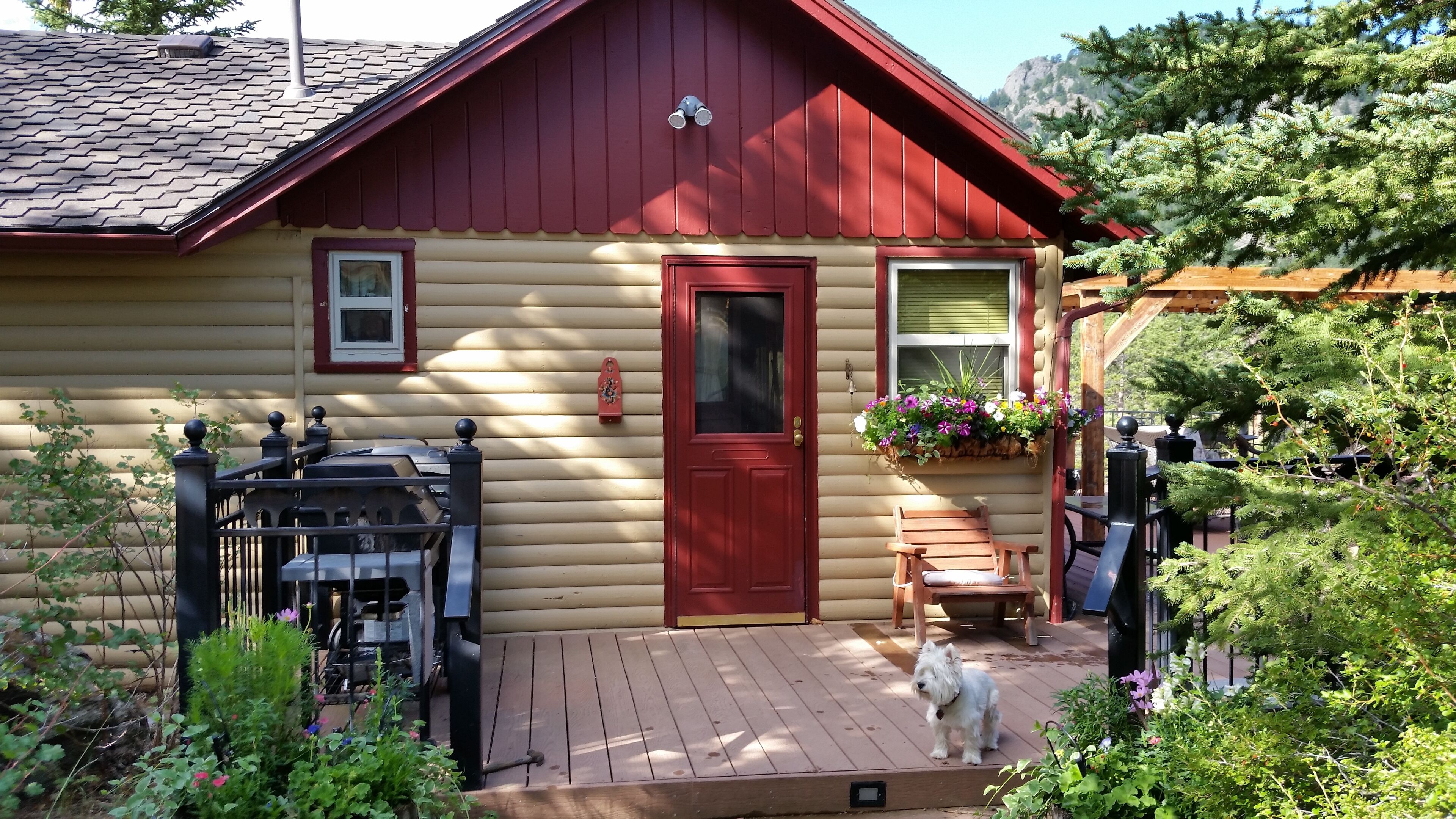 Quaint Mountain Cabin with Amazing Views-  Approval # 20-NCC0050