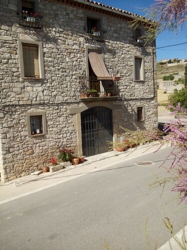 Comfy stone house with views on Trail of Cisters 110km Barcelona