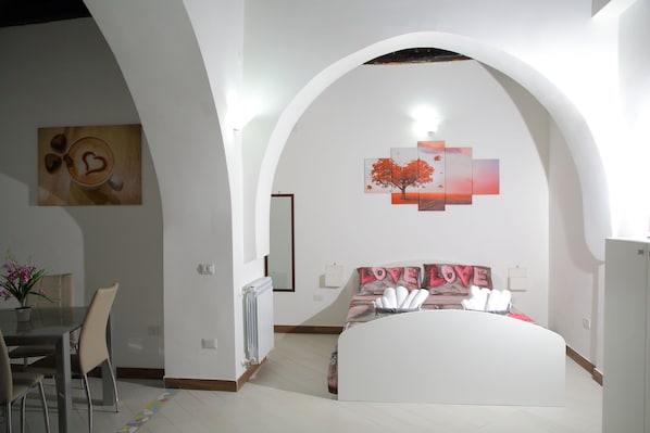 1 bedroom, travel crib, WiFi, bed sheets