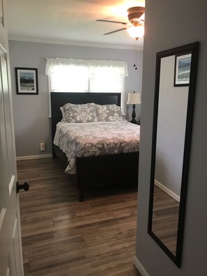 3 Schlafzimmer, schallisolierte Zimmer, Bügeleisen/Bügelbrett