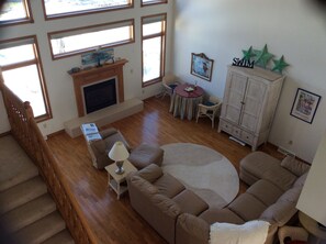 Smart TV, fireplace, video games, DVD player - Create your family memories at our nautical lakeside home! (Ashville)