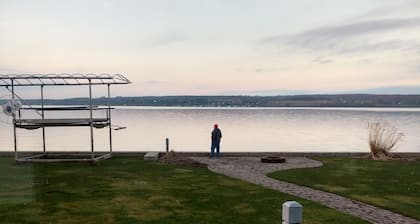 Créez vos souvenirs de famille dans notre maison nautique au bord d'un lac!