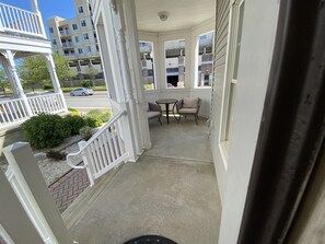 Interior - Lady Luck: Next to Beach  & bike path and boardwalk! (Atlantic City)