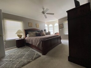 3 bedrooms, iron/ironing board, free WiFi, bed sheets