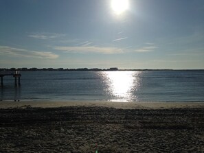 Beach - Lady Luck: Next to Beach  & bike path and boardwalk! (Atlantic City)