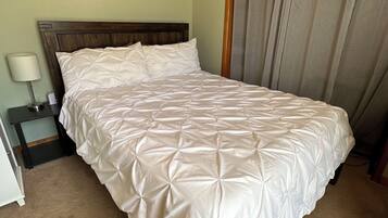 1 chambre, fer et planche à repasser, Wi-Fi, draps fournis