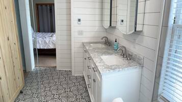 Hair dryer, towels
