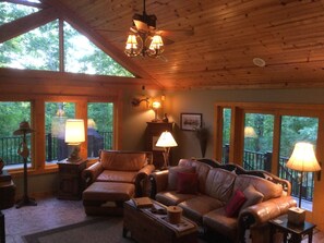Smart TV, fireplace, DVD player