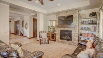 TV, fireplace, DVD player, books