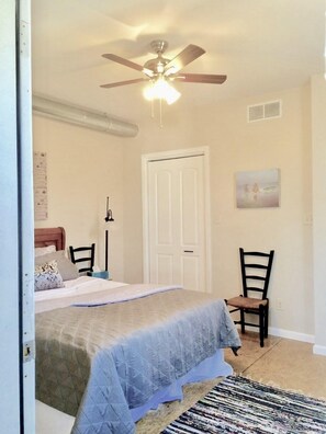 1 bedroom, desk, iron/ironing board, free WiFi