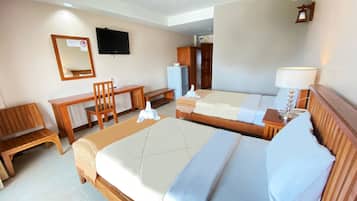 Standard Twin Room | Desk, soundproofing, free WiFi, bed sheets