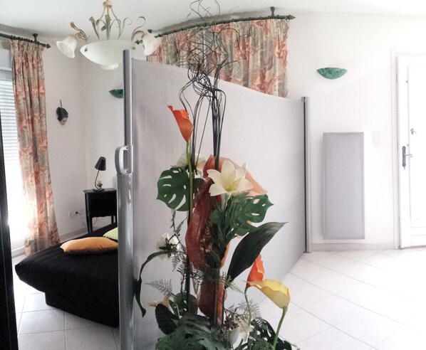 1 bedroom, iron/ironing board, WiFi, bed sheets - House with garden. Beautiful self-contained flat in villa in the countryside (Giuncaggio)