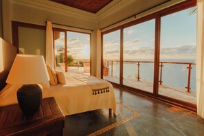 4 habitaciones, tabla de planchar con plancha y wifi gratis 