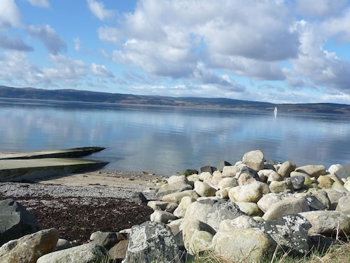 Sealladh na Mara (Gaelic for "View of the Sea")