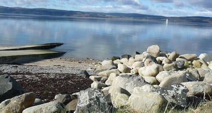 Sealladh na Mara (Gaelic for "View of the Sea")