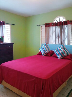 2 chambres, fer et planche à repasser, Wi-Fi, literie fournie