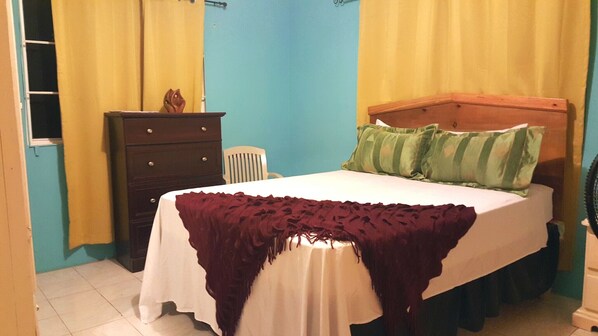 2 bedrooms, iron/ironing board, WiFi, bed sheets