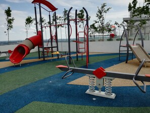 室外兒童遊樂區