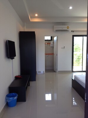 Standard Room | Free WiFi, bed sheets - The Room Apartment (Nang Rong)