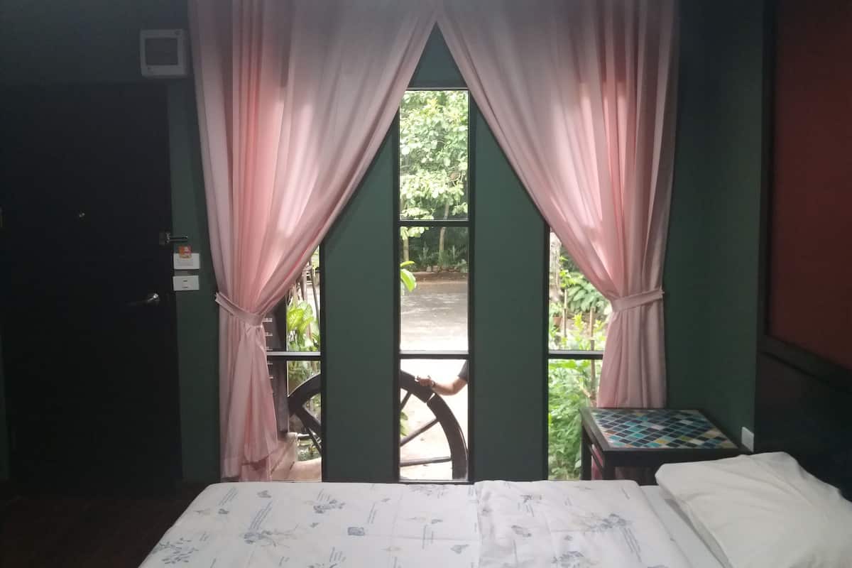 Standard Room | Minibar, desk, blackout curtains, free WiFi