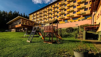 Außen-Kinderspielplatz