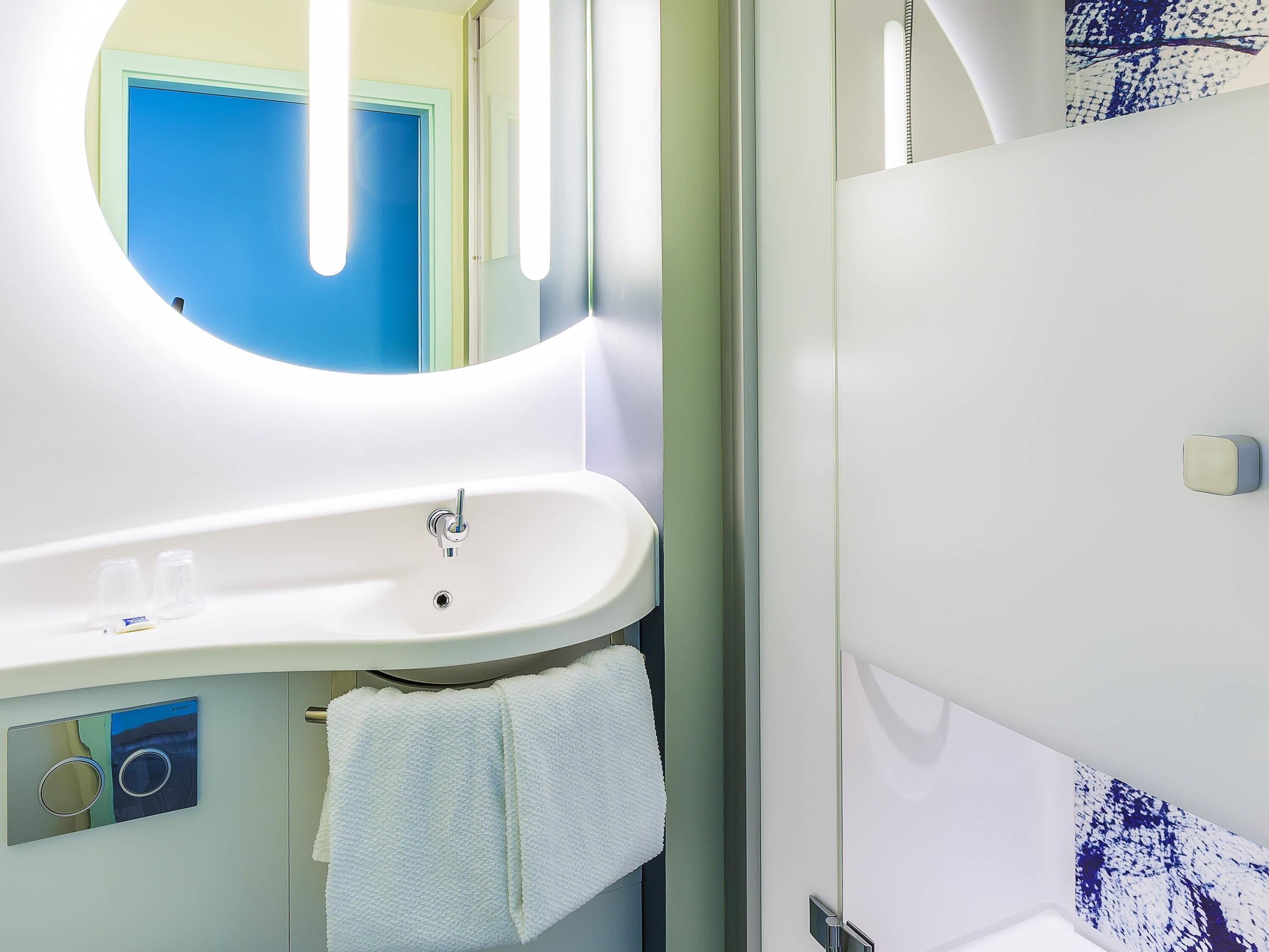 room, multiple beds | desk, blackout curtains, free cots/infant beds, free wifi