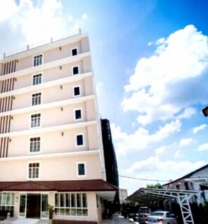 Exterior - P.A. Thani Hotel (Nakhon Sawan)