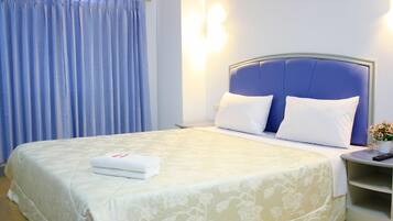 Standard Double Room | Desk, blackout curtains, free WiFi