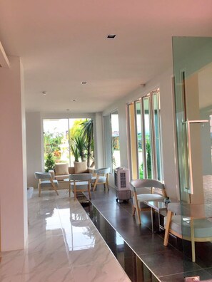 Lobby sitting area - Sleeping Tree Hotel (Fang)