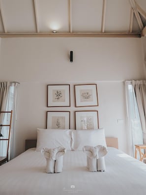Chalet Premier | Caja fuerte, escritorio, cortinas opacas y sistema de insonorización