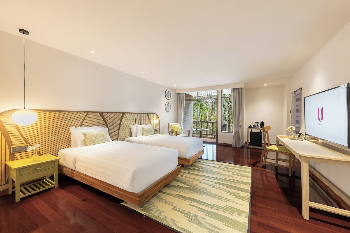Quarto luxo | Frigobar, cofres nos quartos, escrivaninha, cortinas blackout