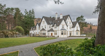 Stronachlachar Lodge