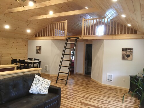 Private 2-Zimmer-Wohnung mit großer Terrasse