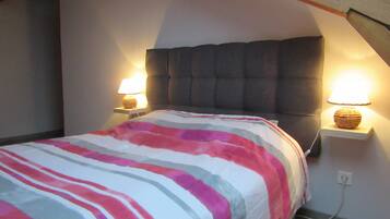 3 chambres, fer et planche Ă repasser, Wi-Fi gratuit, draps fournis