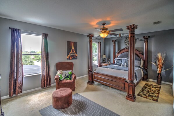 4 Schlafzimmer, Bügeleisen/Bügelbrett, WLAN, Bettwäsche