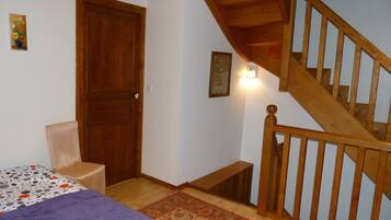 3 habitaciones, tabla de planchar con plancha y wifi