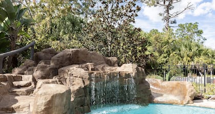 Luxury 12 Bed / 14 Bath Villa in Reunion Resort