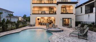 Luxury 12 Bed / 14 Bath Villa in Reunion Resort