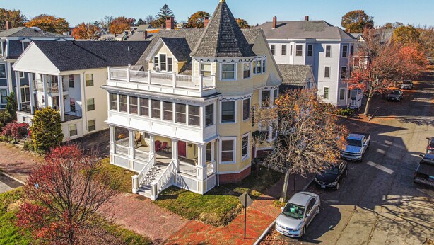 Unclassified image, 1 of 21, button - Ocean View East End Studio in a Historic Victorian (Portland)