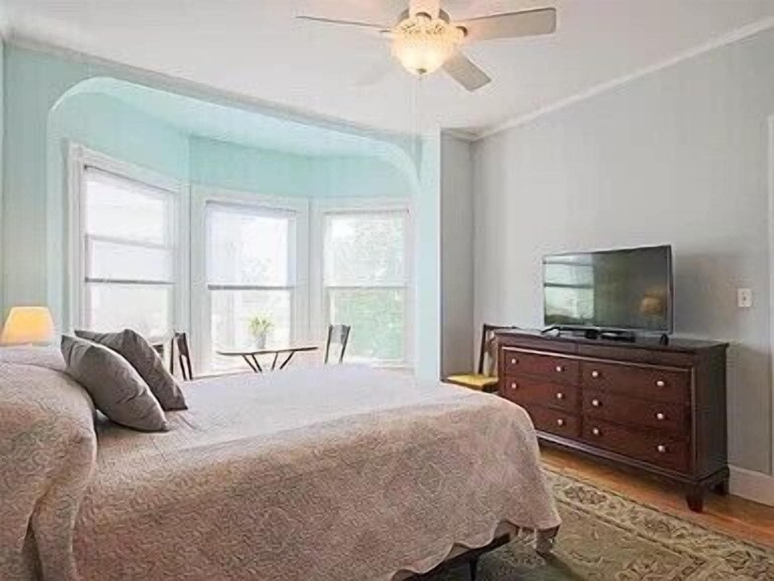 Accès au Wi-Fi (inclus), literie fournie