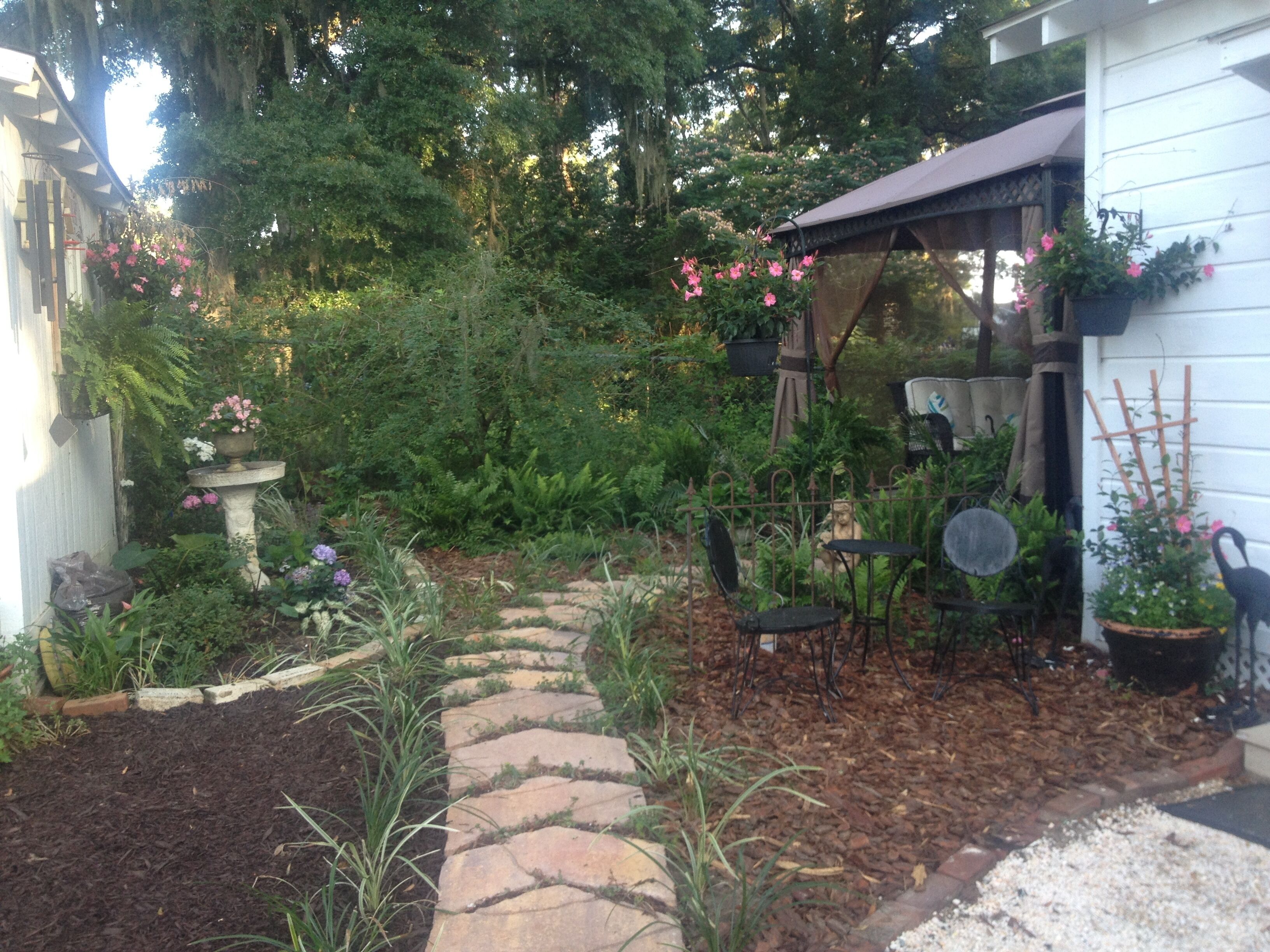 Cottage/Tiny House Living Accommodation in Beaufort for Cost-conscious ...