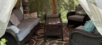 Cottage/Tiny House Living Accommodation in Beaufort for Cost-conscious Traveler 