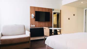 Standard Room, 1 Double Bed with Sofa bed | Soundproofing, free WiFi, bed sheets, alarm clocks