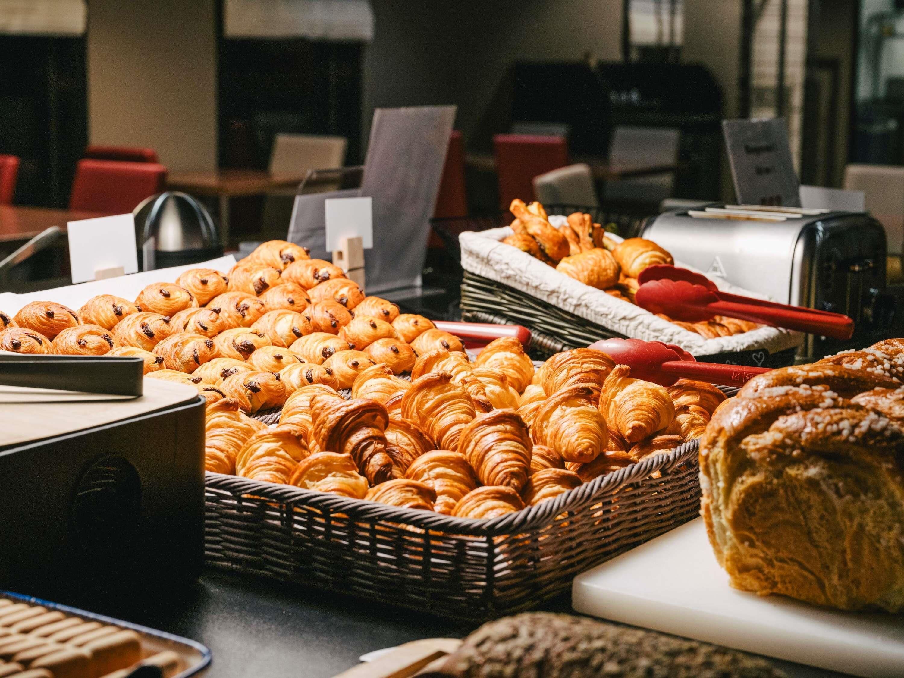 daily buffet breakfast (eur 12.90 per person)