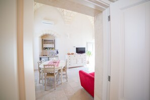 Suite, 1 Bedroom (4 PAX) | Living room | Flat-screen TV - La Torre nel Borgo (Melendugno)