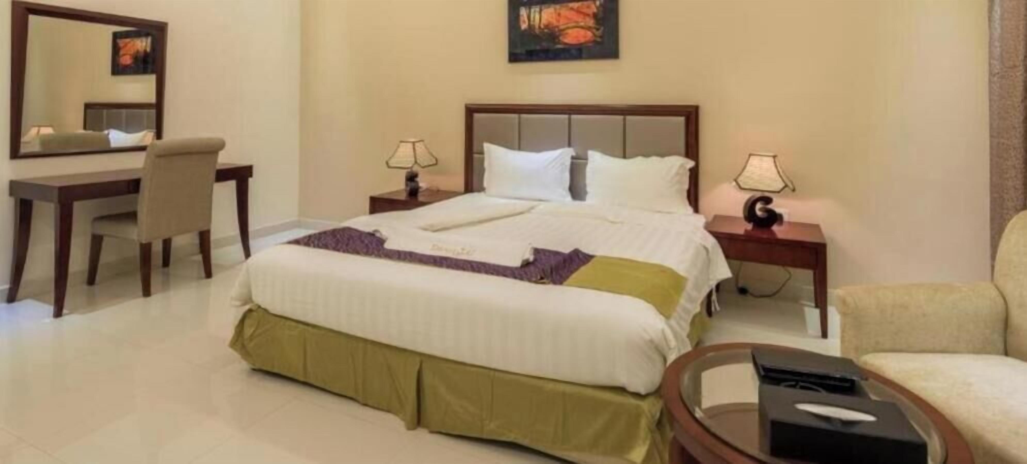 Hypo-allergenic bedding, in-room safe, desk, soundproofing